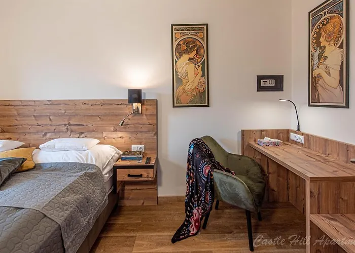 Castle Hill Premium Appartamento Eger