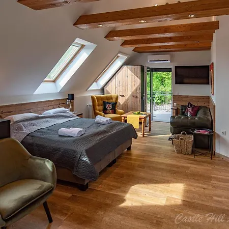 Castle Hill Premium * Эгер
