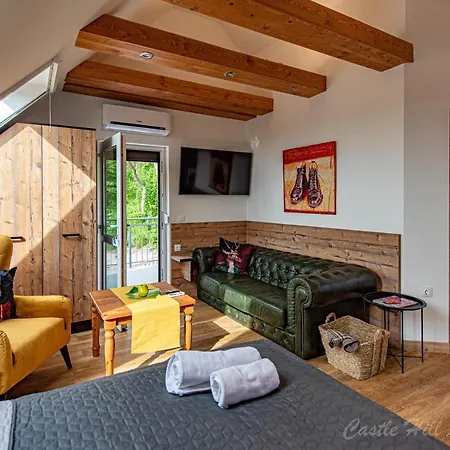 Castle Hill Premium Апартаменты