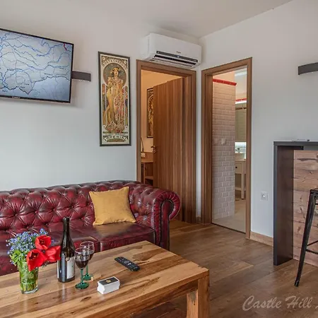 Castle Hill Premium Апартаменты *